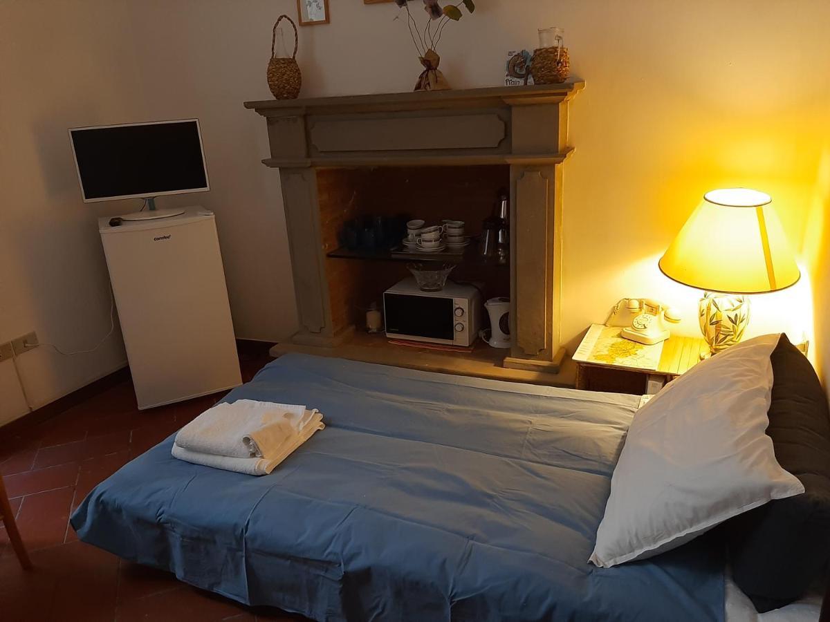 La Casina Della Volpe Apartment Прато Екстериор снимка