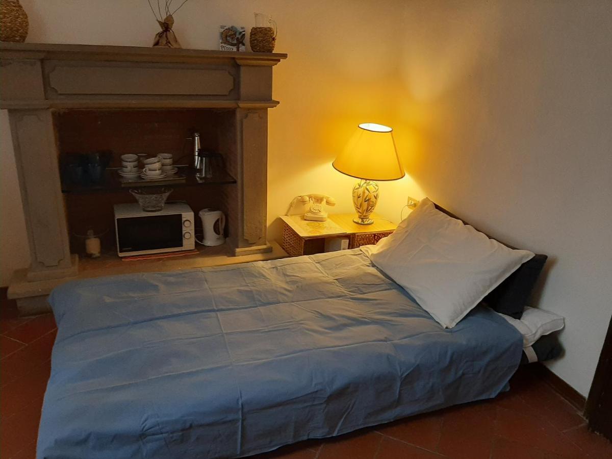 La Casina Della Volpe Apartment Прато Екстериор снимка